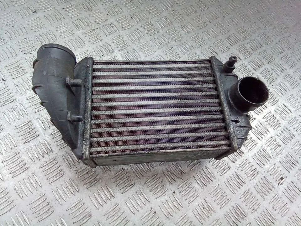 Интеркулер Volkswagen Passat, 2001 г.