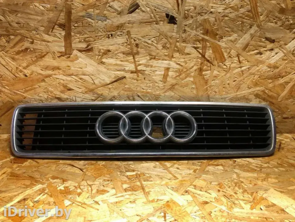 Решетка радиатора Audi 80, 1992 г.