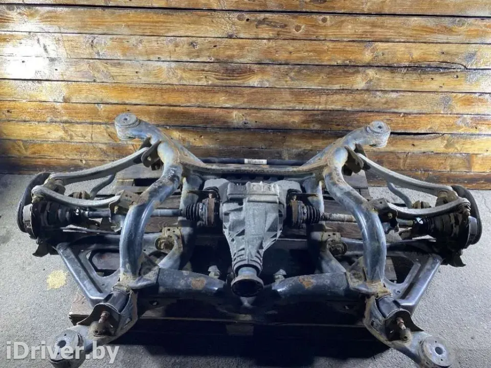 Полуось задняя (приводной вал, ШРУС) Volkswagen Touareg, 2005 г.