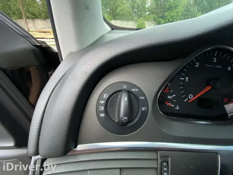 Щиток приборов (приборная панель) Audi A6, 2005 г.