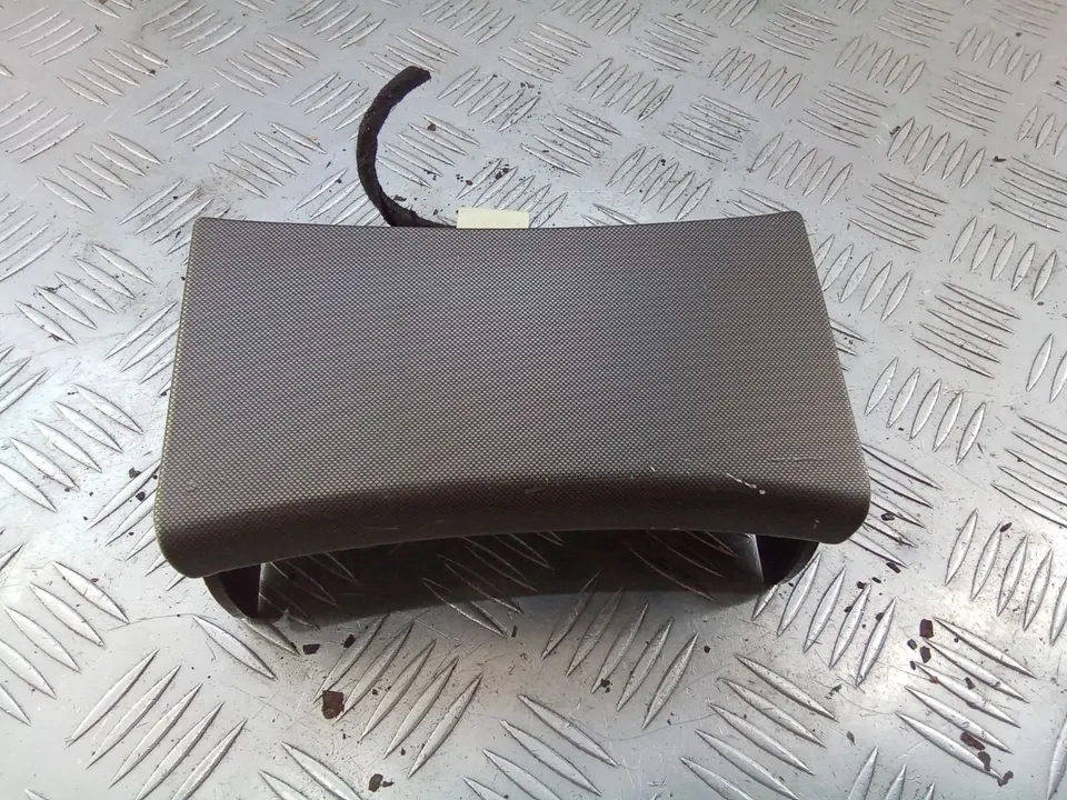 Пепельница Volkswagen Passat, 2004 г.
