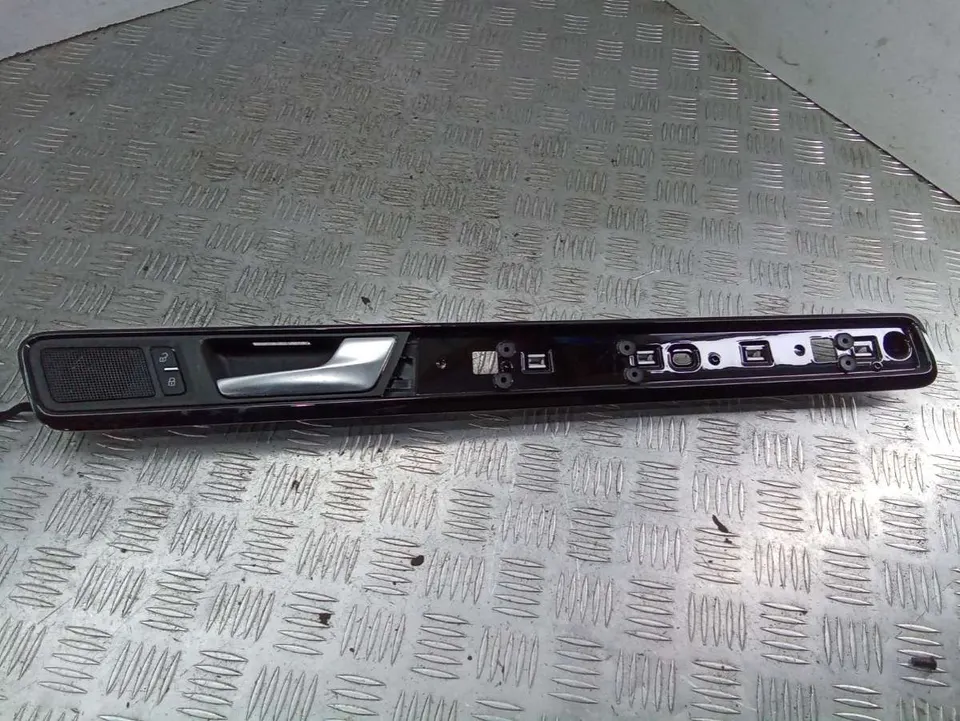 Ручка внутренняя задняя правая Volkswagen Touareg, 2011 г.