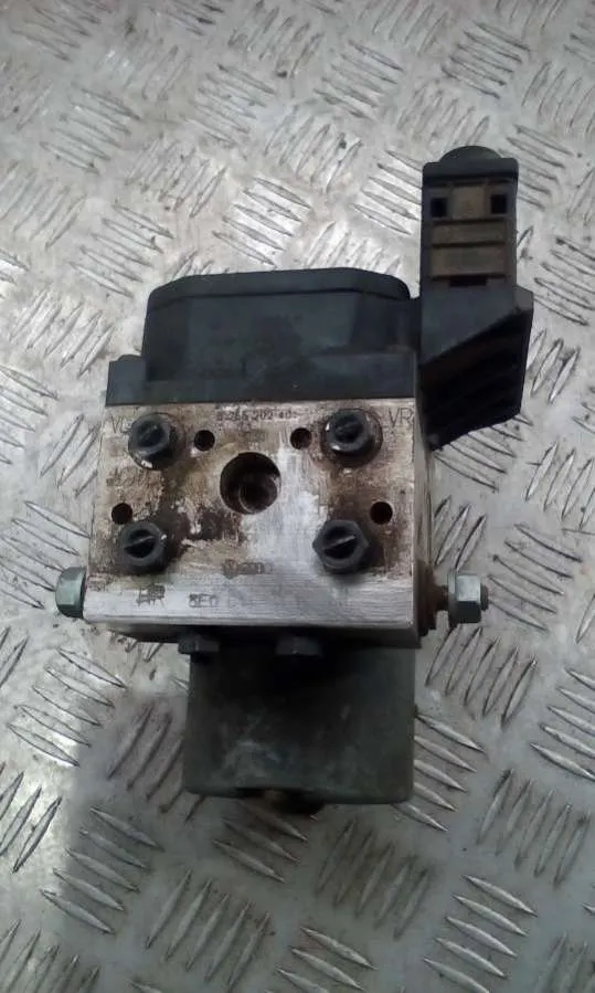 Блок ABS Volkswagen Passat, 2000 г.