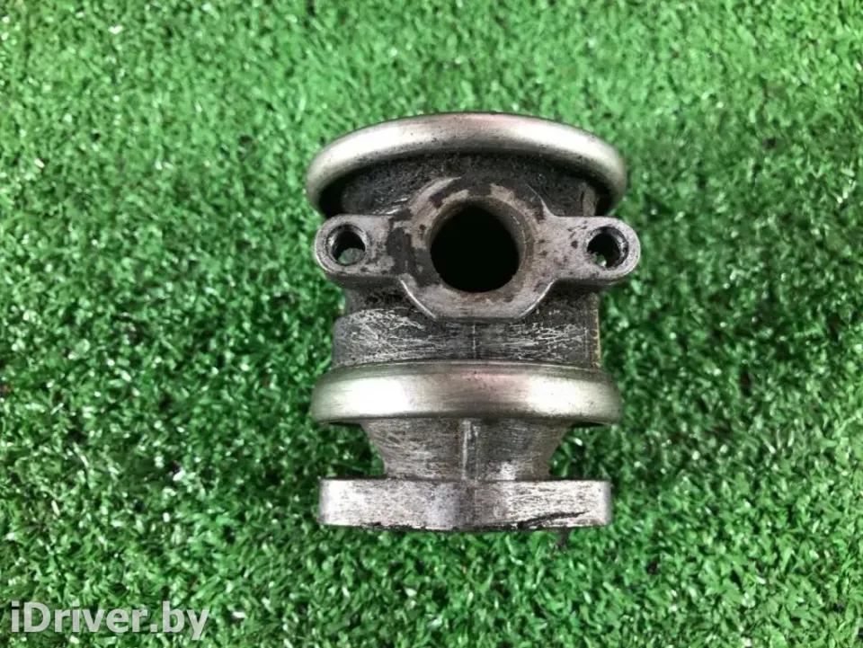 Клапан EGR Volkswagen Passat, 2003 г.