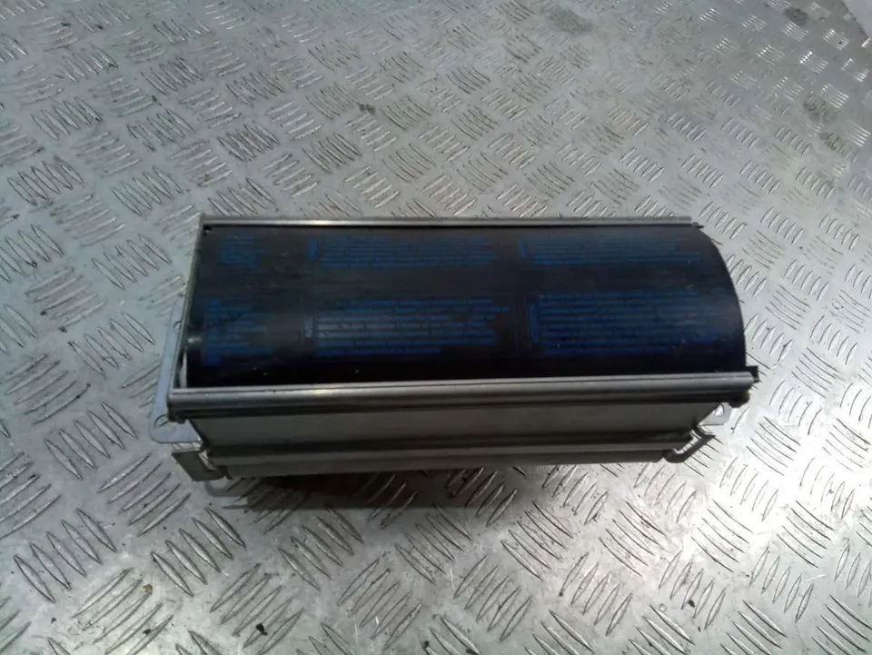 Подушка безопасности пассажира Audi A6 allroad, 2002 г.