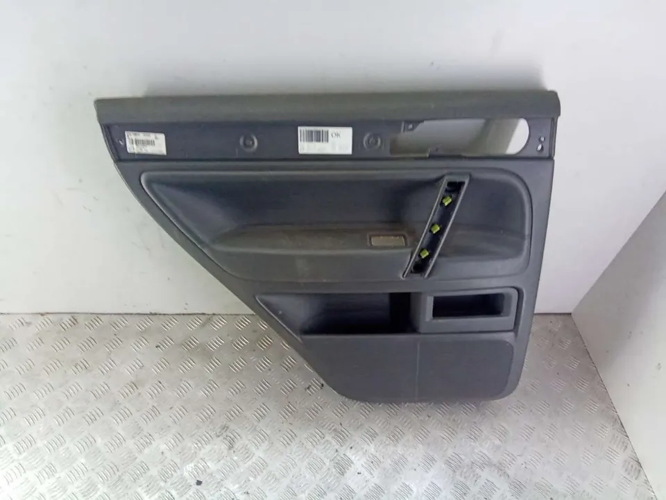 Обшивка двери задней левой (дверная карта) Volkswagen Touareg, 2007 г.