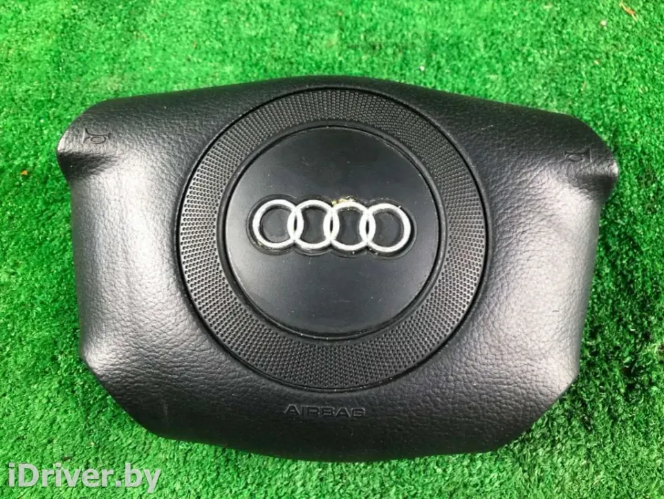 Подушка безопасности водителя Audi A6, 2001 г.