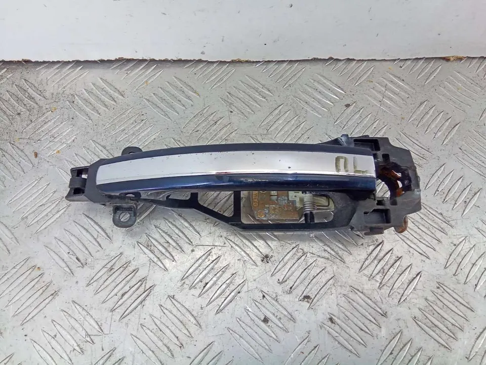 Ручка наружная передняя левая Volkswagen Phaeton, 2002 г.