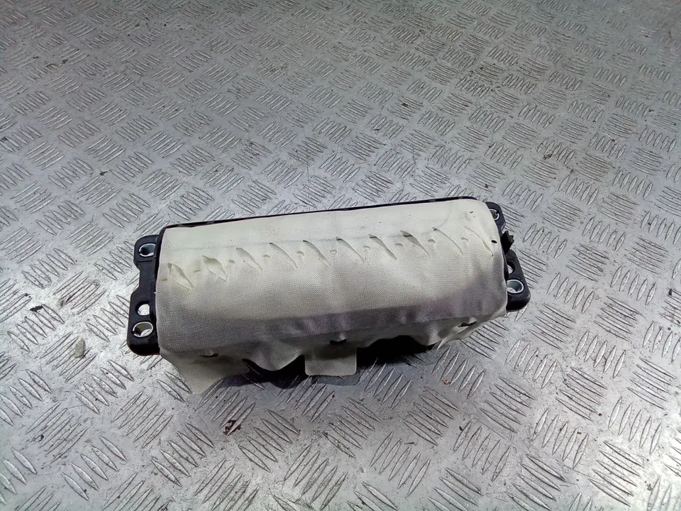 Подушка безопасности пассажира Volkswagen Passat, 2007 г.