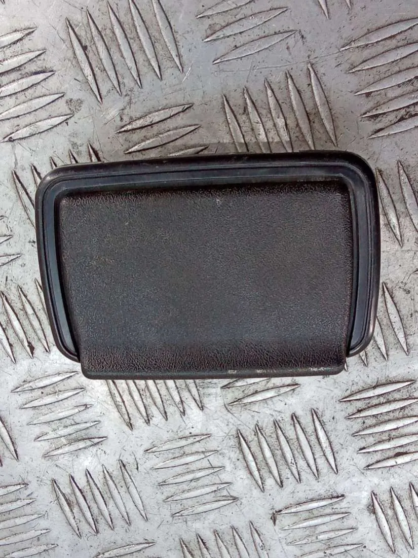 Пепельница Volkswagen Transporter, 2006 г.