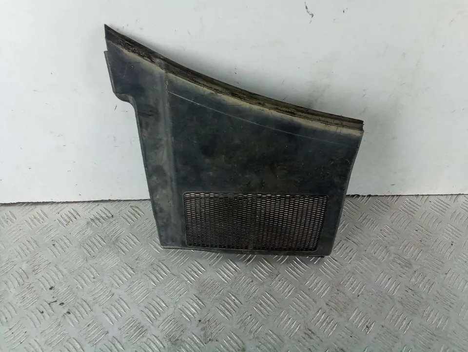 Дождевик Audi A4, 2003 г.