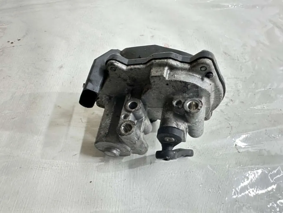 Сервопривод заслонок впускного коллектора Audi A4, 2009 г.