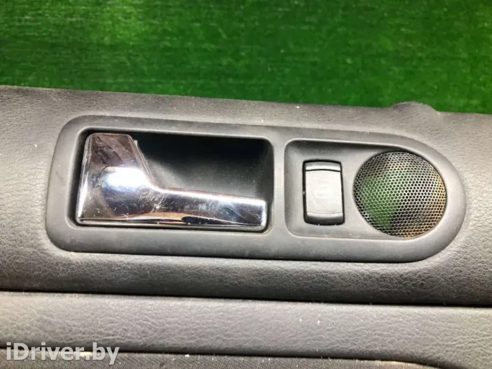 Ручка внутренняя задняя левая Volkswagen Golf, 1999 г.