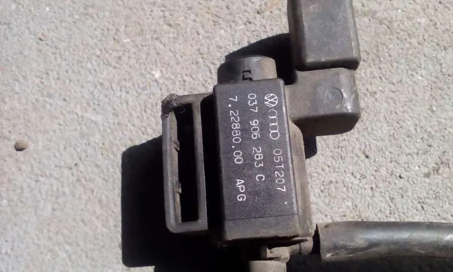Клапан воздушный Audi A6, 2006 г.