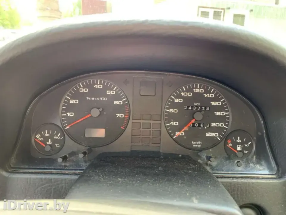 Щиток приборов (приборная панель) Audi 80, 1991 г.