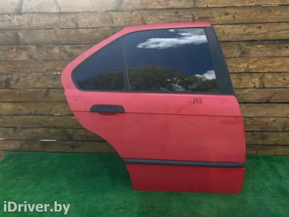 Молдинг двери задней правой BMW 3 серии, 1990 г.