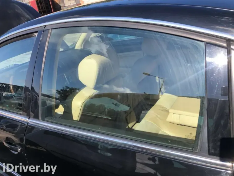 Стекло двери задней левой Volkswagen Passat, 2002 г.