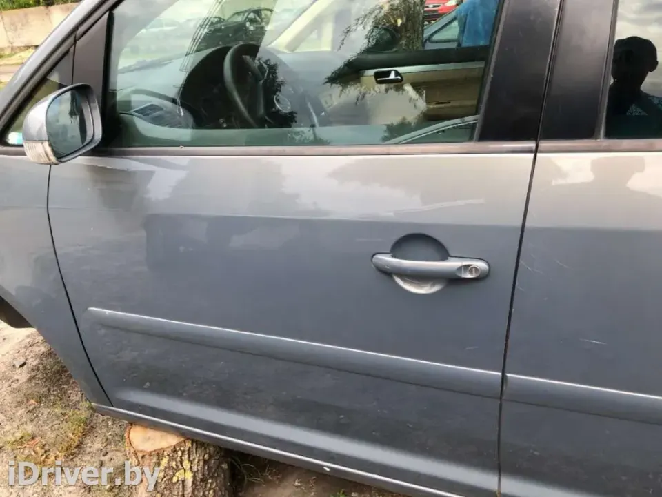 Петля двери передней левой Volkswagen Touran, 2005 г.