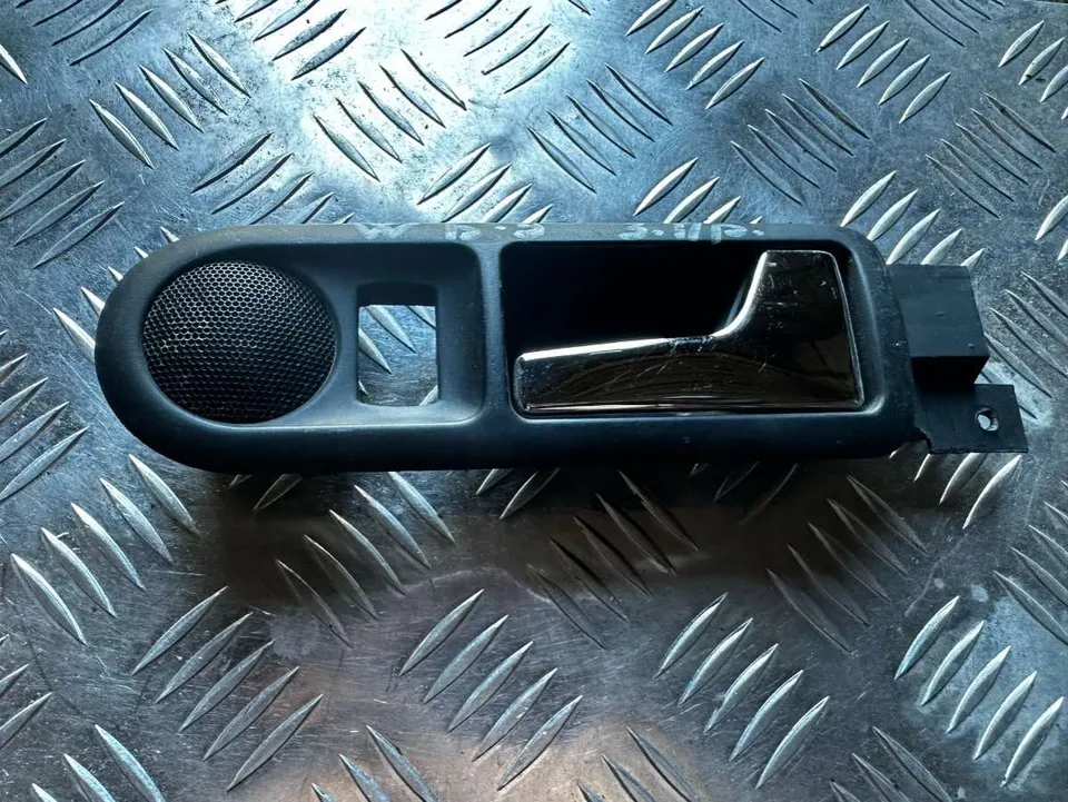 Ручка внутренняя задняя правая Volkswagen Passat, 2004 г.