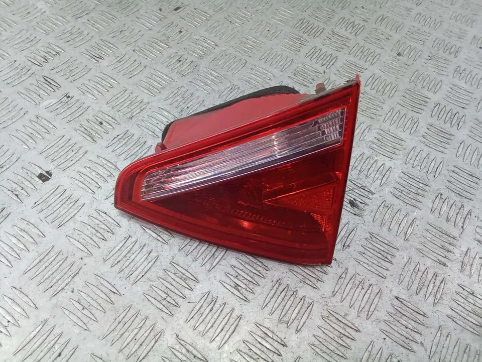 Фонарь крышки багажника правый Audi A5, 2008 г.