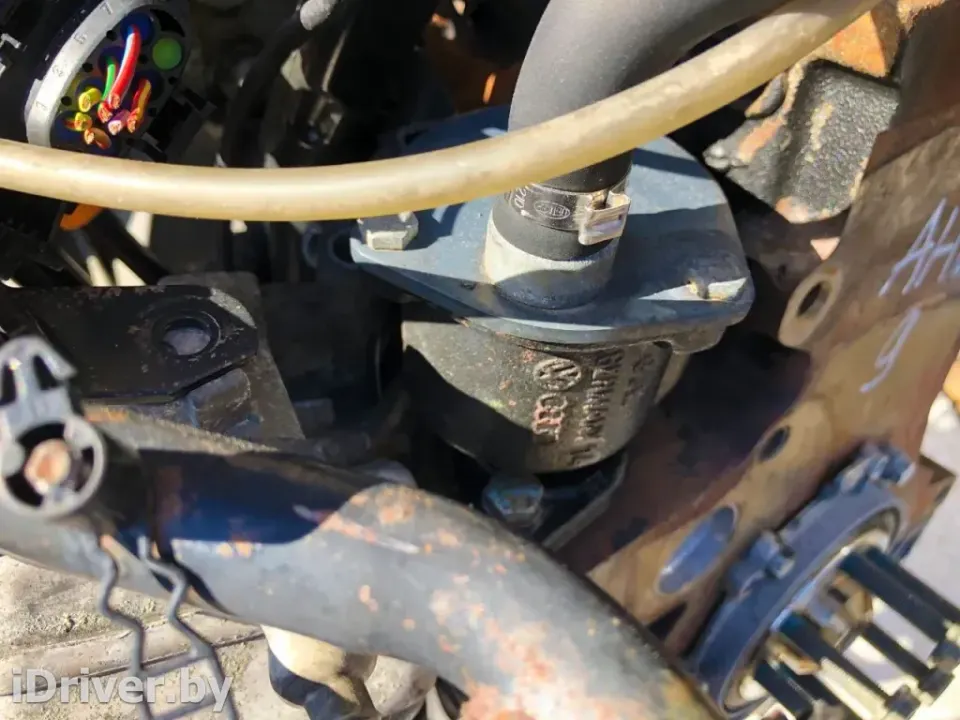 Насос вакуумный Audi A4, 1999 г.