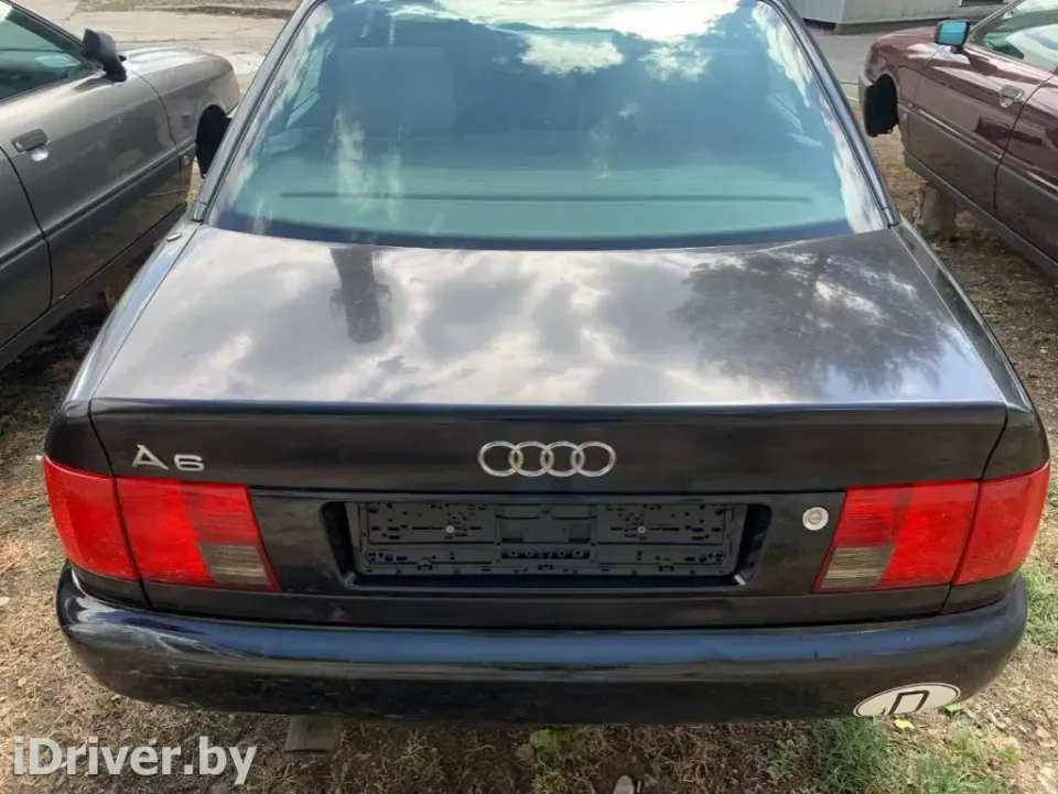 Кронштейн крепления бампера заднего Audi A6, 1994 г.