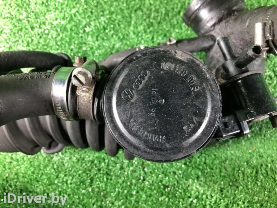 Маслоотделитель (сапун) Audi A4, 1999 г.