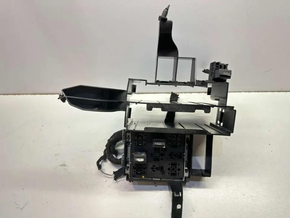 Блок реле Volkswagen Touareg, 2007 г.