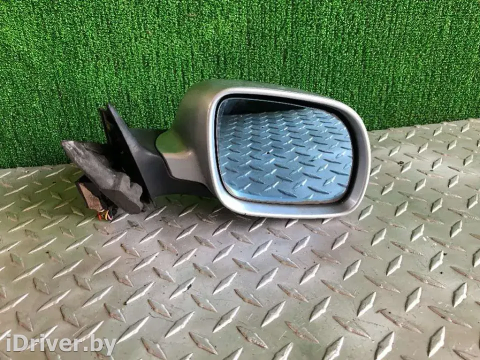 Зеркало наружное правое Audi A4, 1999 г.