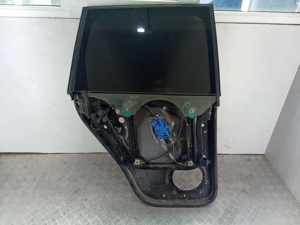 Стеклоподъемник электрический задний правый Volkswagen Touareg, 2005 г.