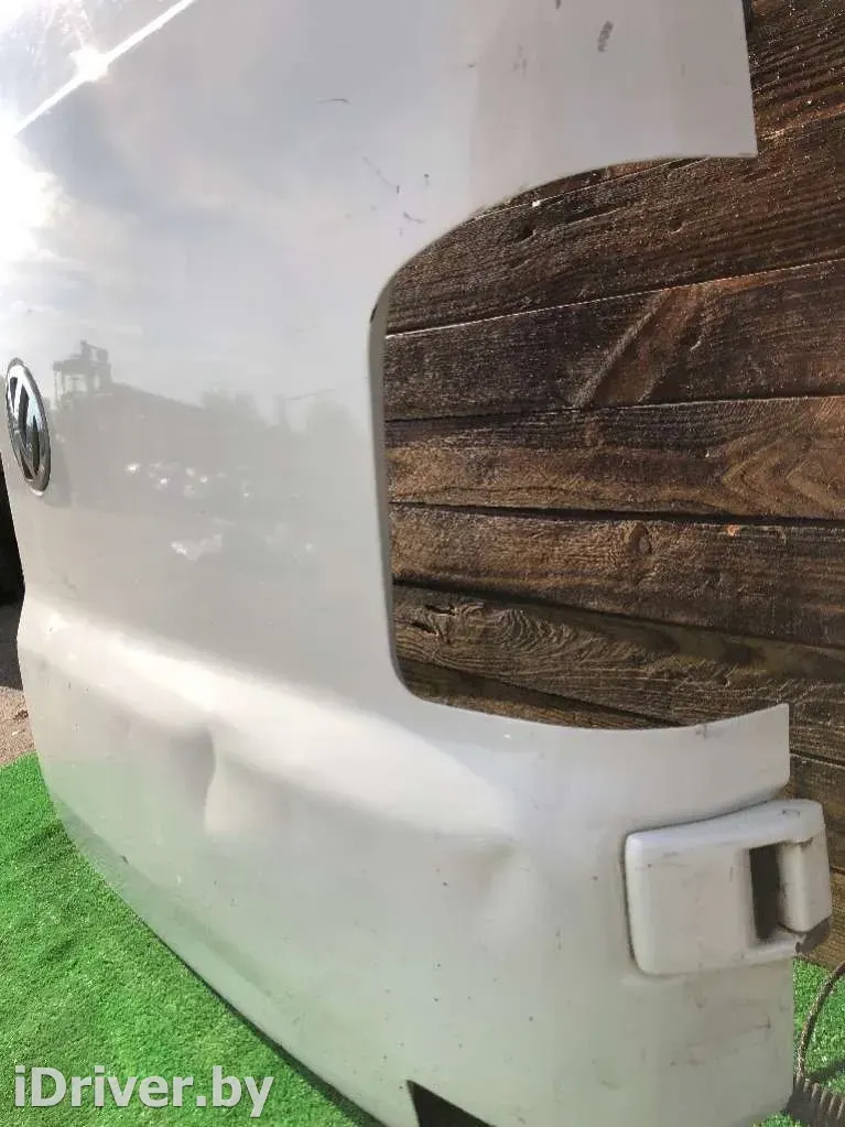 Петля двери задней правой Volkswagen Transporter, 2008 г.