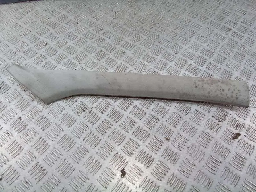 Обшивка стойки передней правой Volkswagen Passat, 1998 г.