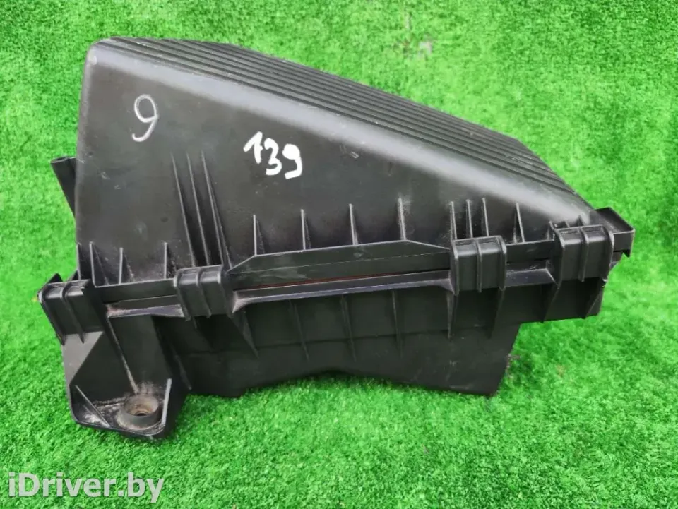 Корпус воздушного фильтра Volkswagen Golf, 2004 г.