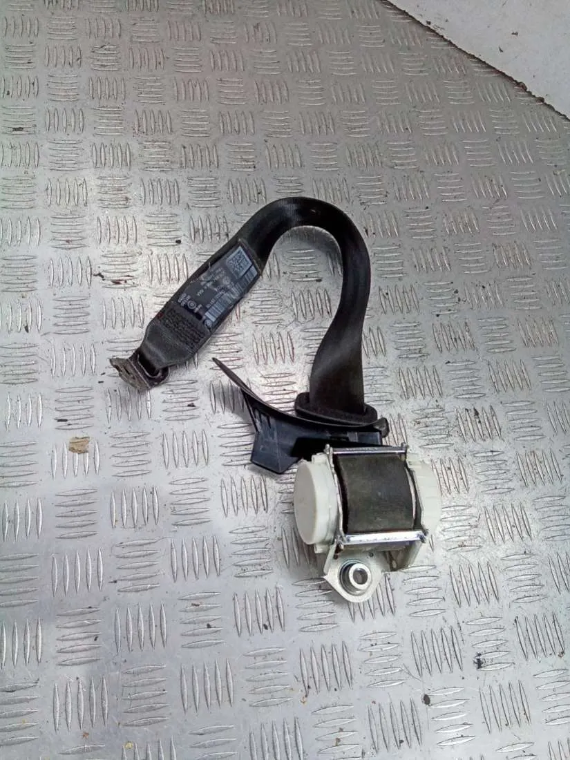 Ремень безопасности задний правый Volkswagen Passat, 2011 г.