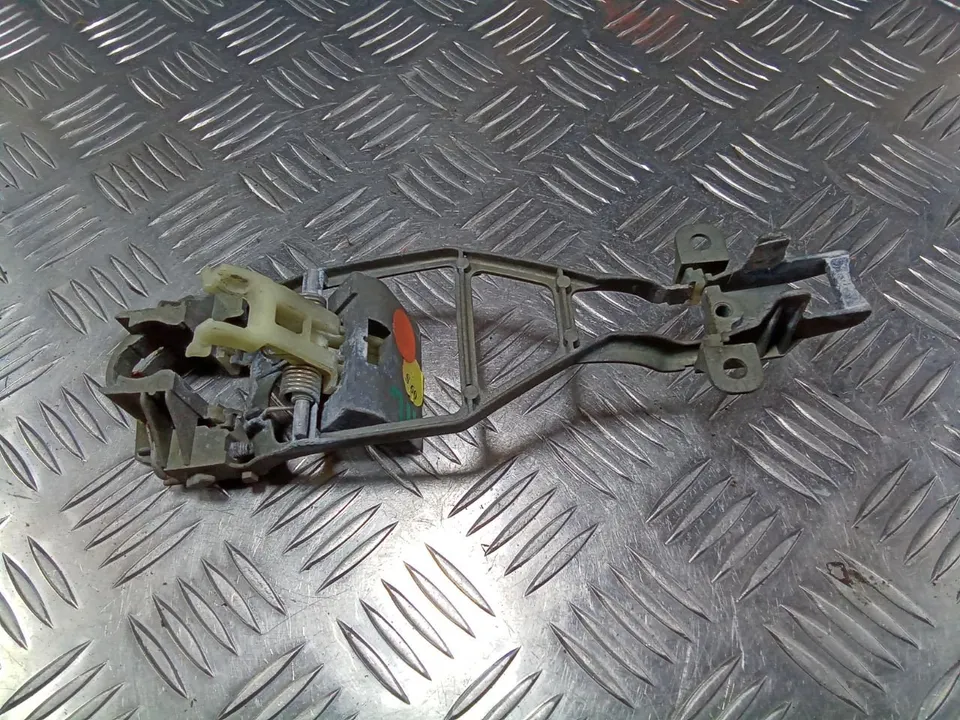 Скелет ручки наружной передней левой Volkswagen Touareg, 2005 г.