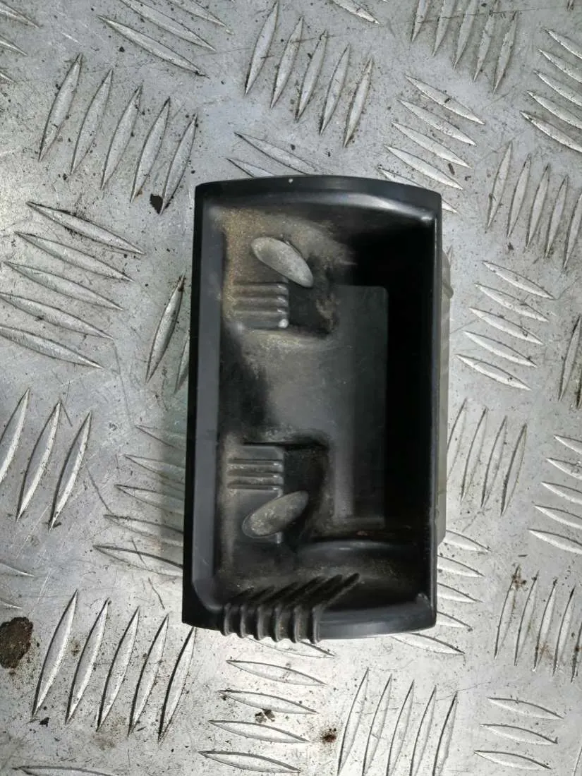 Пепельница Volkswagen Passat, 2001 г.