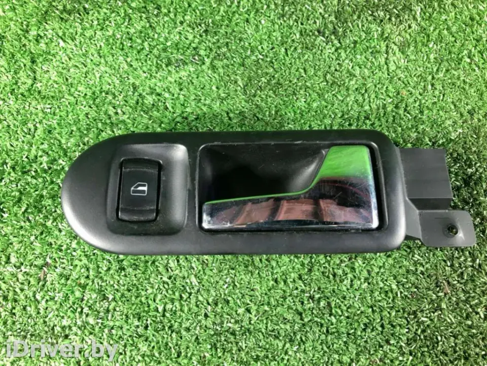 Ручка внутренняя передняя правая Volkswagen Passat, 2002 г.