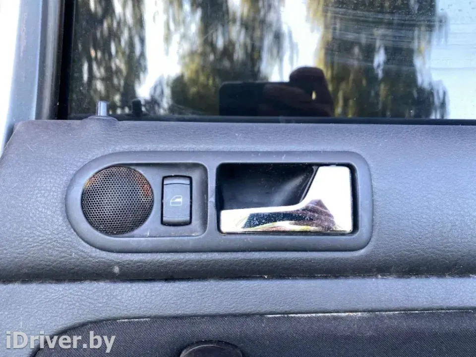 Ручка внутренняя задняя правая Volkswagen Golf, 2004 г.