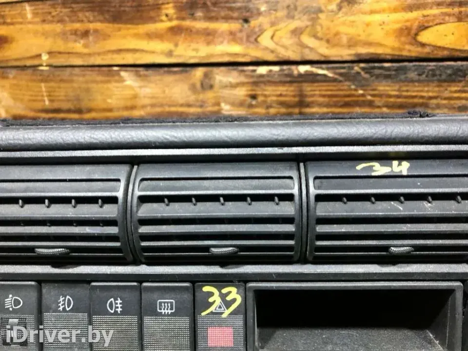 Дефлектор обдува салона Audi A6, 1996 г.