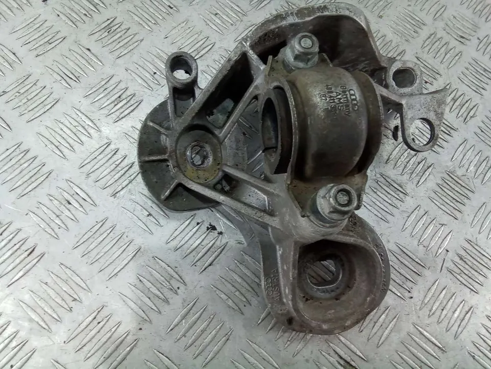 Кронштейн стабилизатора Audi A4, 2005 г.
