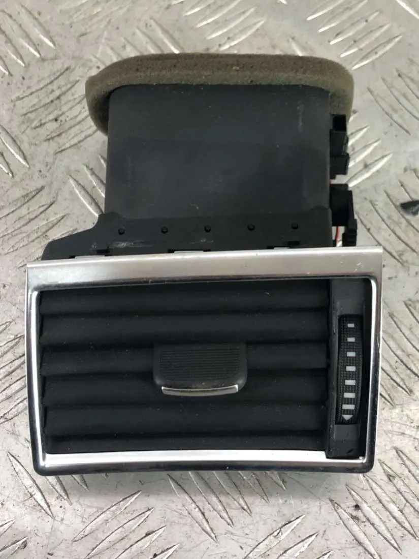 Дефлектор обдува салона Audi A8, 2007 г.