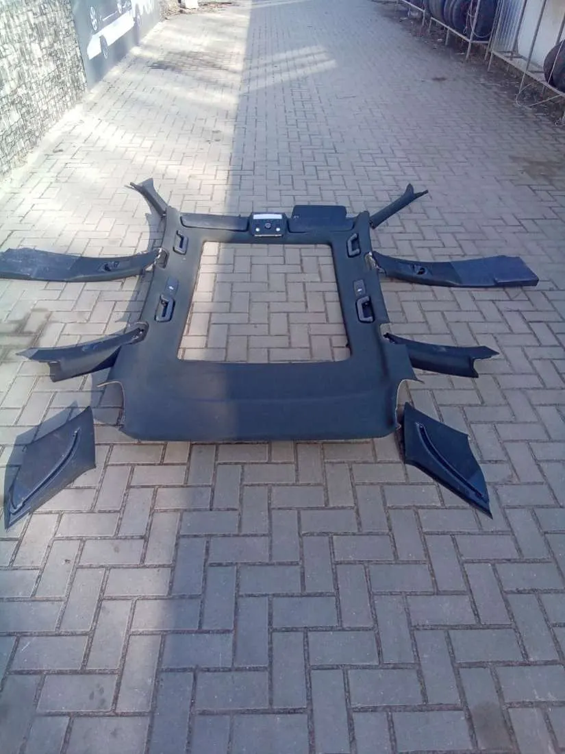 Потолок Volkswagen Touareg, 2011 г.