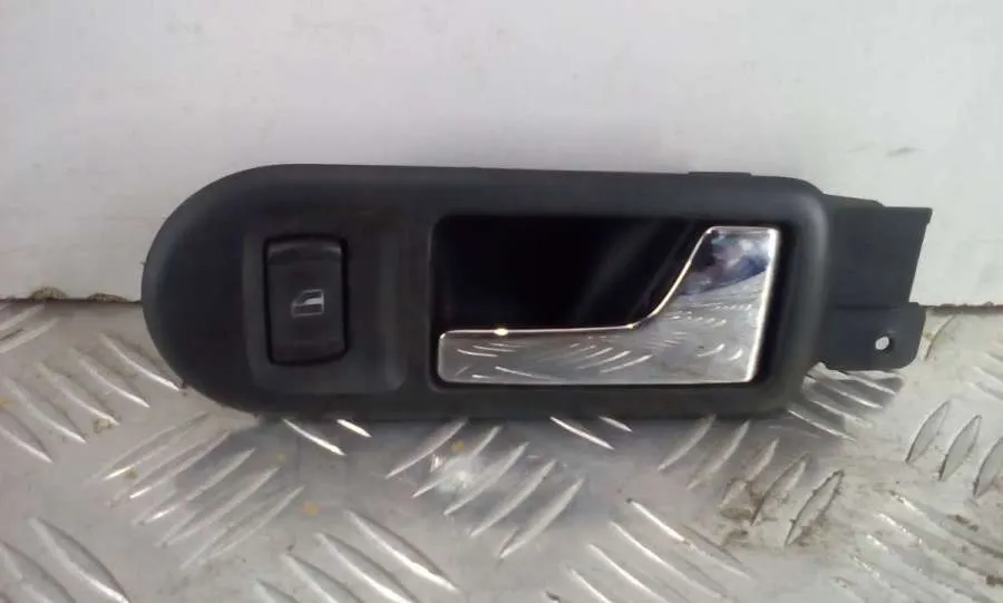 Ручка внутренняя передняя правая Volkswagen Passat, 2002 г.