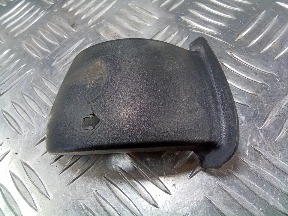 Накладка двери (крышки) багажника Audi A4, 2003 г.