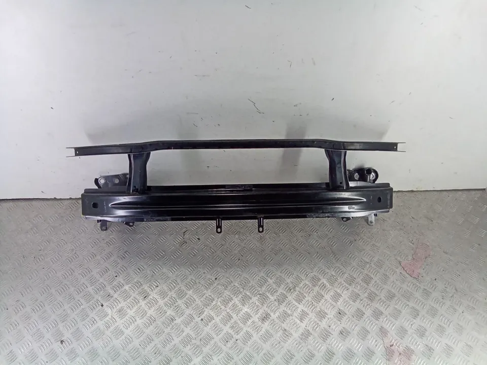 Усилитель бампера переднего Volkswagen Passat, 2007 г.