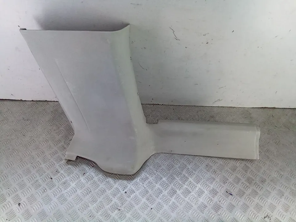 Обшивка стойки задней правой Volkswagen Transporter, 2001 г.