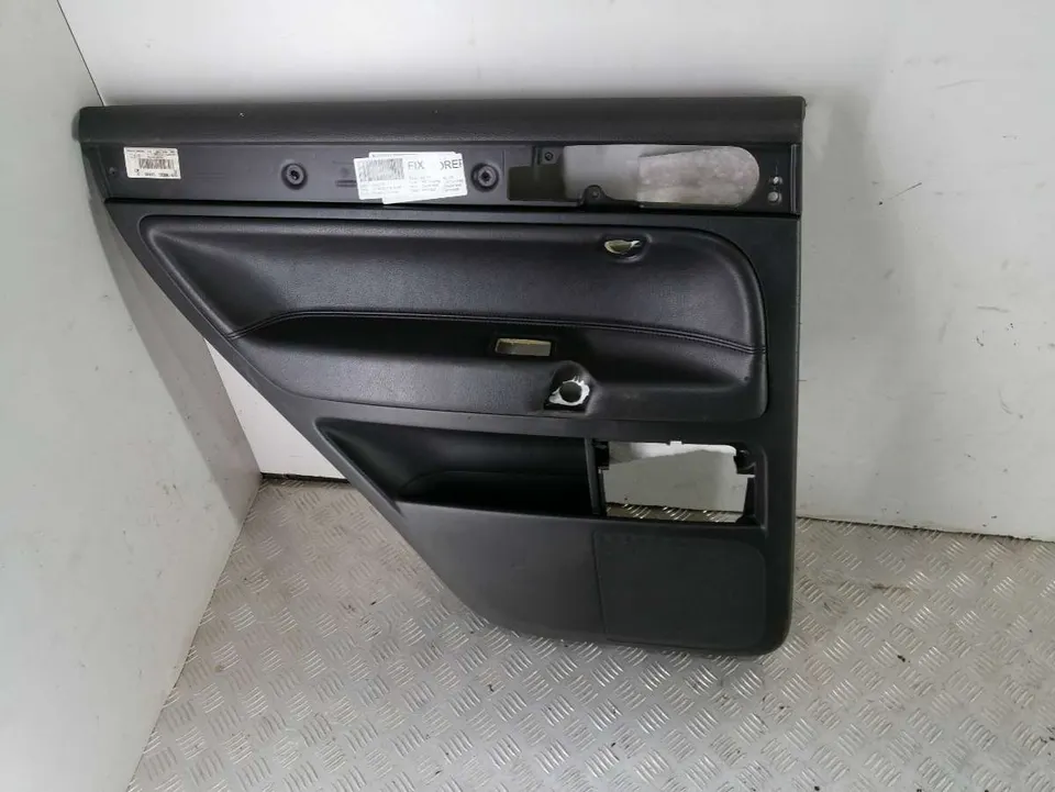 Обшивка двери задней левой (дверная карта) Volkswagen Touareg, 2008 г.