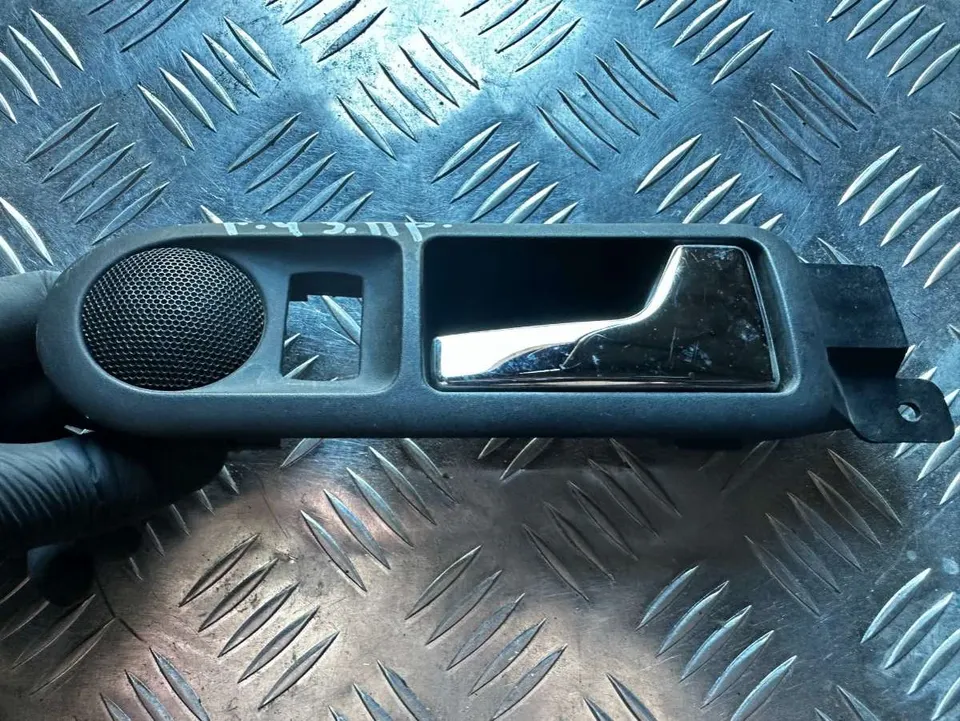 Ручка внутренняя задняя правая Volkswagen Golf, 2001 г.