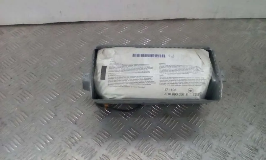 Подушка безопасности пассажира Audi A4, 1997 г.
