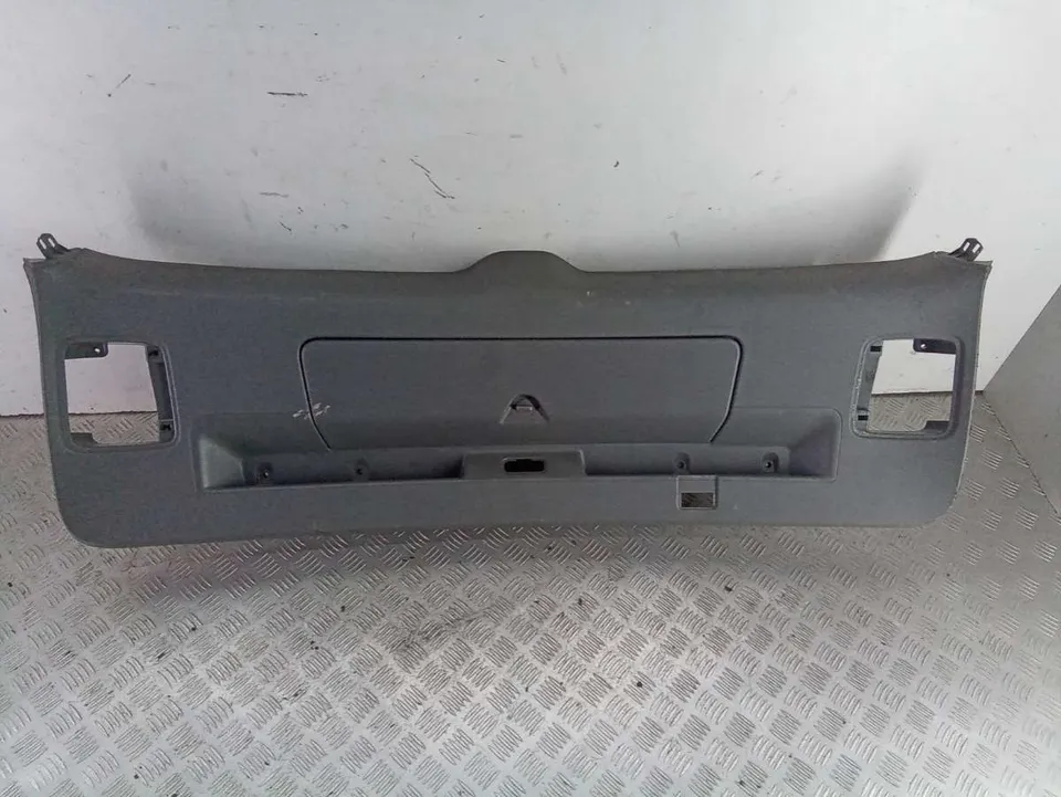 Обшивка крышки багажника Audi Q7, 2007 г.